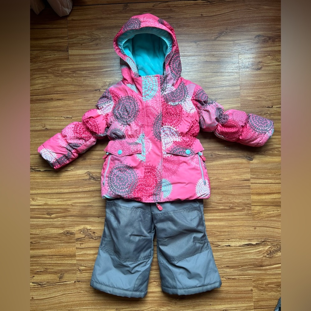 Gusti Kids Two Piece Winter Snow suit  Size 2 Jacket & Ski Pants